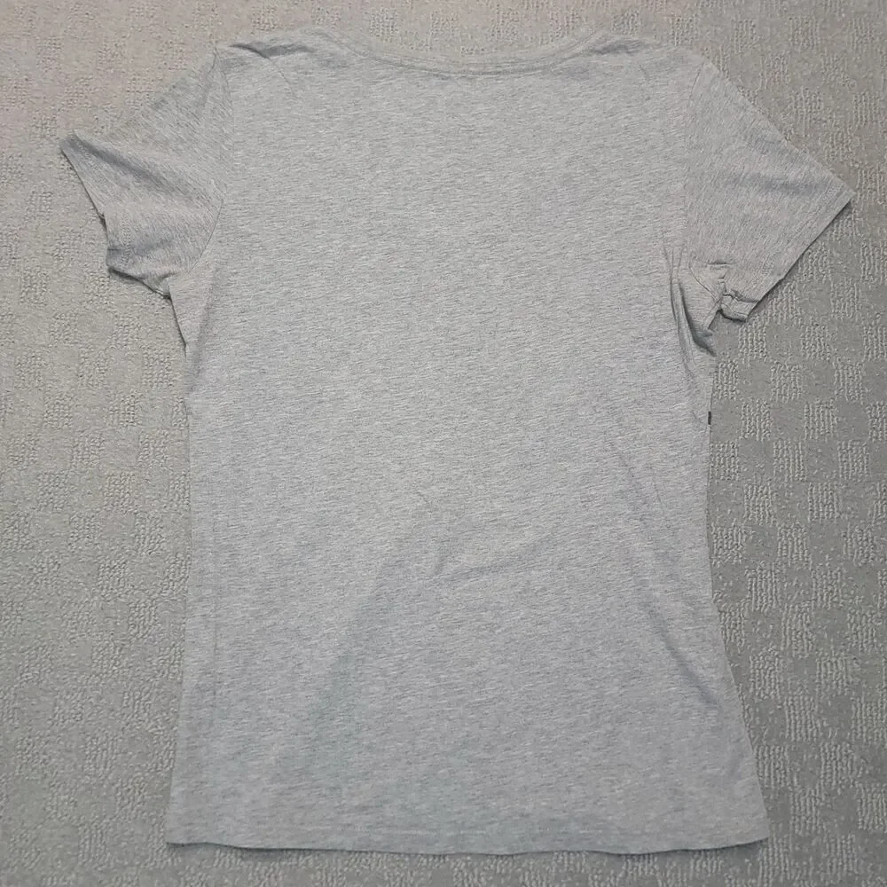 Nike shirt women